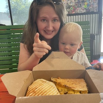 Stoney’s Munchie Bar - Quesadilla, a cute kid, and a MILF. - New American Near Me - Dayton, Ohio