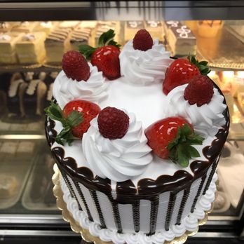 Altadena Bakery - Desserts Near Me - Burbank, California