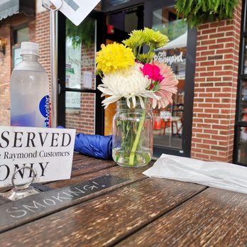 Cafe Raymond - Outdoors seating - Breakfast & Brunch Near Me - Pittsburgh, Pennsylvania
