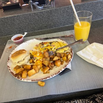 JFK Airport Terminal 2 - Crap food - Airport Terminals Near Me - Jamaica, New York