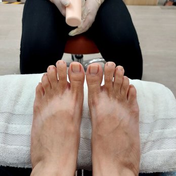 Helen's Nails & Spa - Pedi done by Summer - Nail Salons Near Me - Whittier, California Helen's Nails & Spa - Pedi done by Summer - Nail Salons Near Me - Whittier, California