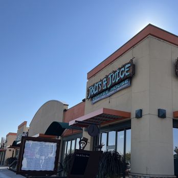 Jolts & Juice - the outside of a restaurant - Juice Bars & Smoothies Near Me - Ontario, Oregon