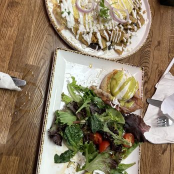 Madres Brunch - Breakfast & Brunch Near Me - Whittier, California Madres Brunch - Breakfast & Brunch Near Me - Whittier, California