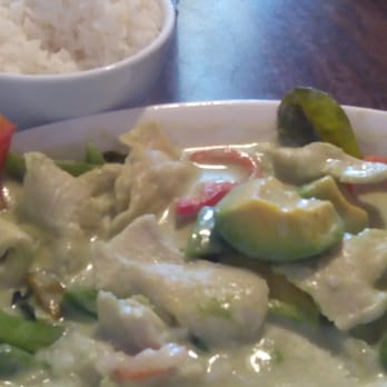 Thai Crystal - Avacado chicken curry. - Thai Near Me - Pendleton, Oregon Thai Crystal - Avacado chicken curry. - Thai Near Me - Pendleton, Oregon