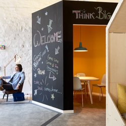 BEEHIVE Hamburg Neustadt - Coworking Space Interior Design