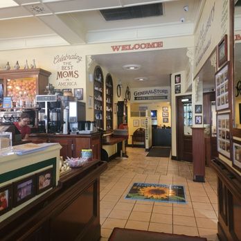 Mom's Restaurant - Breakfast & Brunch Near Me - Chico, California Mom's Restaurant - Breakfast & Brunch Near Me - Chico, California