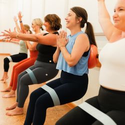 barre3 - Fort Thomas - Barre3 Signature studio class
