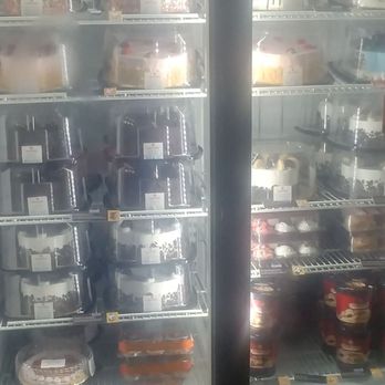 Cold Stone Creamery - Ice Cream Cakes - Ice Cream & Frozen Yogurt Near Me - Helotes, Texas