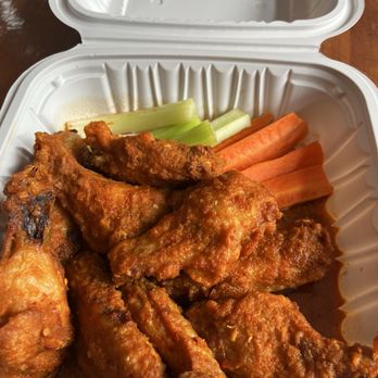 Old Chicago Pizza + Taproom - BONE-IN CHICKEN WINGS SHORT - American Near Me - EDEN PRAIRIE, Minnesota Old Chicago Pizza + Taproom - BONE-IN CHICKEN WINGS SHORT - American Near Me - EDEN PRAIRIE, Minnesota