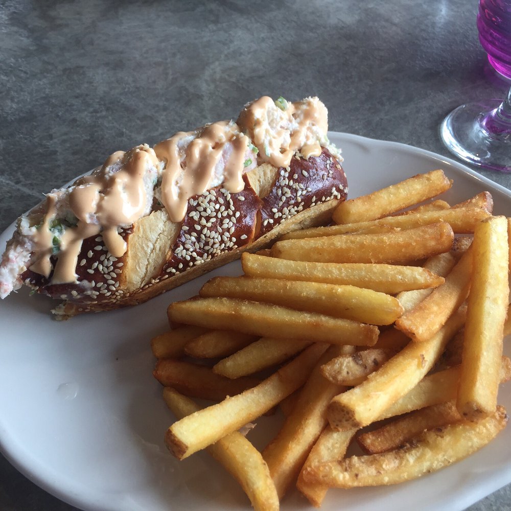Quay West - Lobster roll - Seafood Near Me - Campbell River, British Columbia Quay West - Lobster roll - Seafood Near Me - Campbell River, British Columbia