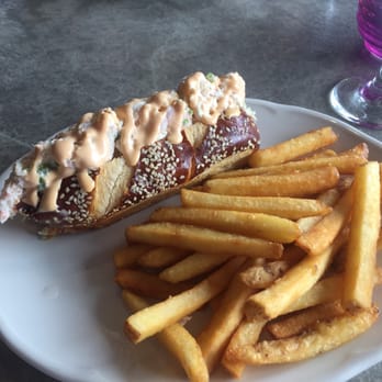 Quay West - Lobster roll - Seafood Near Me - Campbell River, British Columbia Quay West - Lobster roll - Seafood Near Me - Campbell River, British Columbia