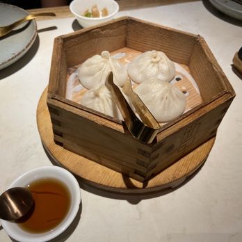 Cheli - Soup dumplings - Shanghainese Near Me - New York, New York Cheli - Soup dumplings - Shanghainese Near Me - New York, New York