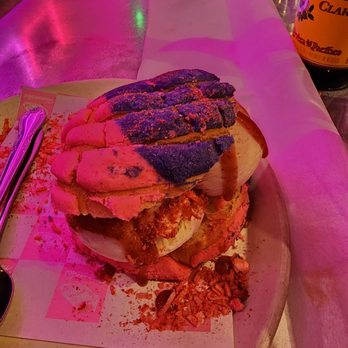 Huarachis Taqueria - Concha ice cream sandwich - Cocktail Bars Near Me - Phoenix, Arizona