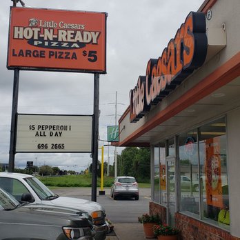 Little Caesars Pizza - the front of the restaurant - Pizza Near Me - Pascagoula, Mississippi Little Caesars Pizza - the front of the restaurant - Pizza Near Me - Pascagoula, Mississippi