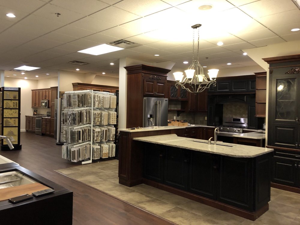 FAMOUS SUPPLY Updated July 2024 1110 W Chestnut St, Washington, Pennsylvania Kitchen