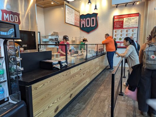 MOD Pizza by null