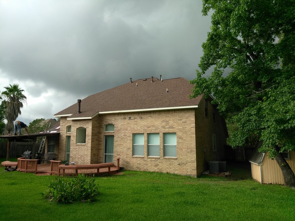 Slide of Stades Roofing