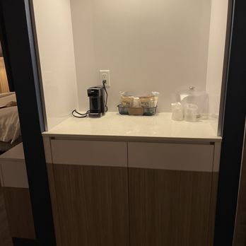 SpringHill Suites by Marriott Tuckahoe Westchester County - Coffee nook - Hotels Near Me - Tuckahoe, New York