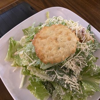Robertos Italian Restaurant - Pizza Near Me - Ogunquit, Maine