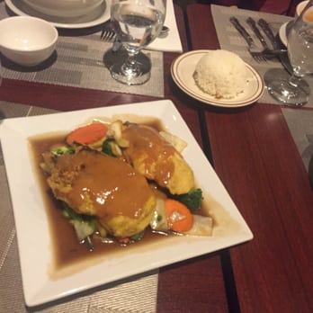 Raan Thai - Peanut Chicken - Thai Near Me - Smithtown, New York