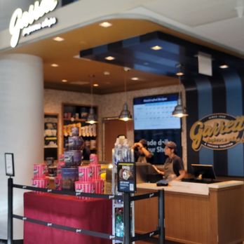 Garrett Popcorn Shops - Popcorn Shops Near Me - Chicago, Illinois