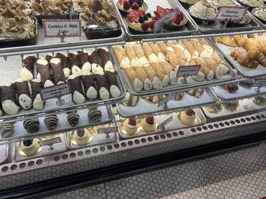 Carlo's Bakery by null