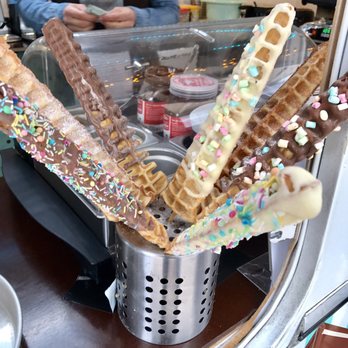 Frau Waffel - Waffeln am Spieß - Food Trucks Near Me