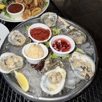 McLoone's Boathouse - oysters - New American Near Me - West Orange, New Jersey McLoone's Boathouse - oysters - New American Near Me - West Orange, New Jersey