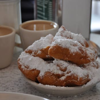 WanderTours - Beignets at Cafe du Monde - New Orleans Culinary Tour 2016 - Tours Near Me WanderTours - Beignets at Cafe du Monde - New Orleans Culinary Tour 2016 - Tours Near Me