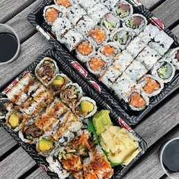 7 maki roll combo (salmon skin, eel avocado, shrimp tempura, black pepper tuna, spicy salmon, spicy tuna, and the red snapper cucumber) 7 maki roll combo (salmon skin, eel avocado, shrimp tempura, black pepper tuna, spicy salmon, spicy tuna, and the red snapper cucumber)