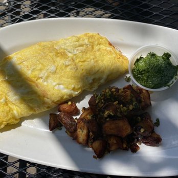 Beat Kitchen - Pesto omelet (brunch) - Bars Near Me - Chicago, Illinois