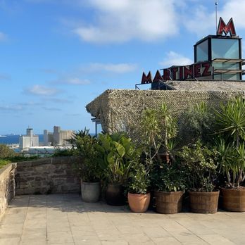 Martinez - Entrance - Seafood Near Me - Barcelona, B Martinez - Entrance - Seafood Near Me - Barcelona, B