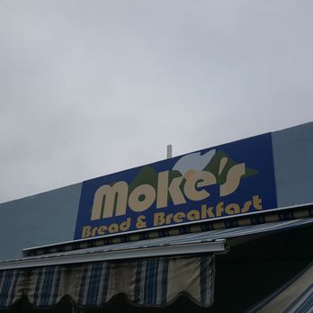 Moke's Bread & Breakfast - Outside. - Breakfast & Brunch Near Me - Kailua, Hawaii
