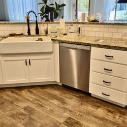 Walker Cabinet Refinishing - Kitchen Cabinet Painting Island Creamy White- Middleton Idaho