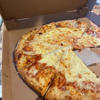 Fairlington Pizza Shop - Extra large cheese pizza with extra mozzarella - Pizza Near Me - Alexandria, Virginia