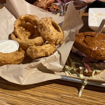 5280 Burger Bar - The Perfect Burger and Onion Rings - Burgers Near Me - Denver, Colorado