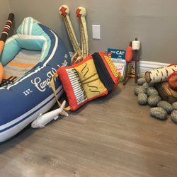 Little Love - Reading/play area for the littles