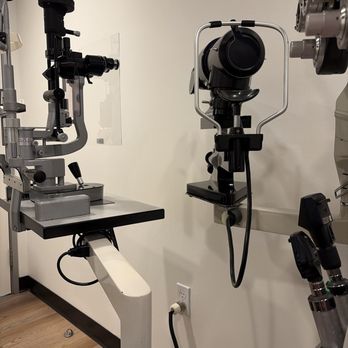 Eduardo Besser, MD - Ophthalmologists Near Me - Culver City, California Eduardo Besser, MD - Ophthalmologists Near Me - Culver City, California