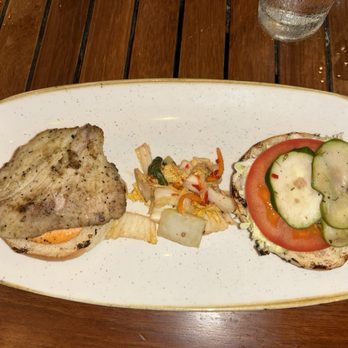 Monkeypod Kitchen by Merriman - Fresh Island Fish Sandwich (Mahi Mahi) - New American Near Me - Kihei, Hawaii