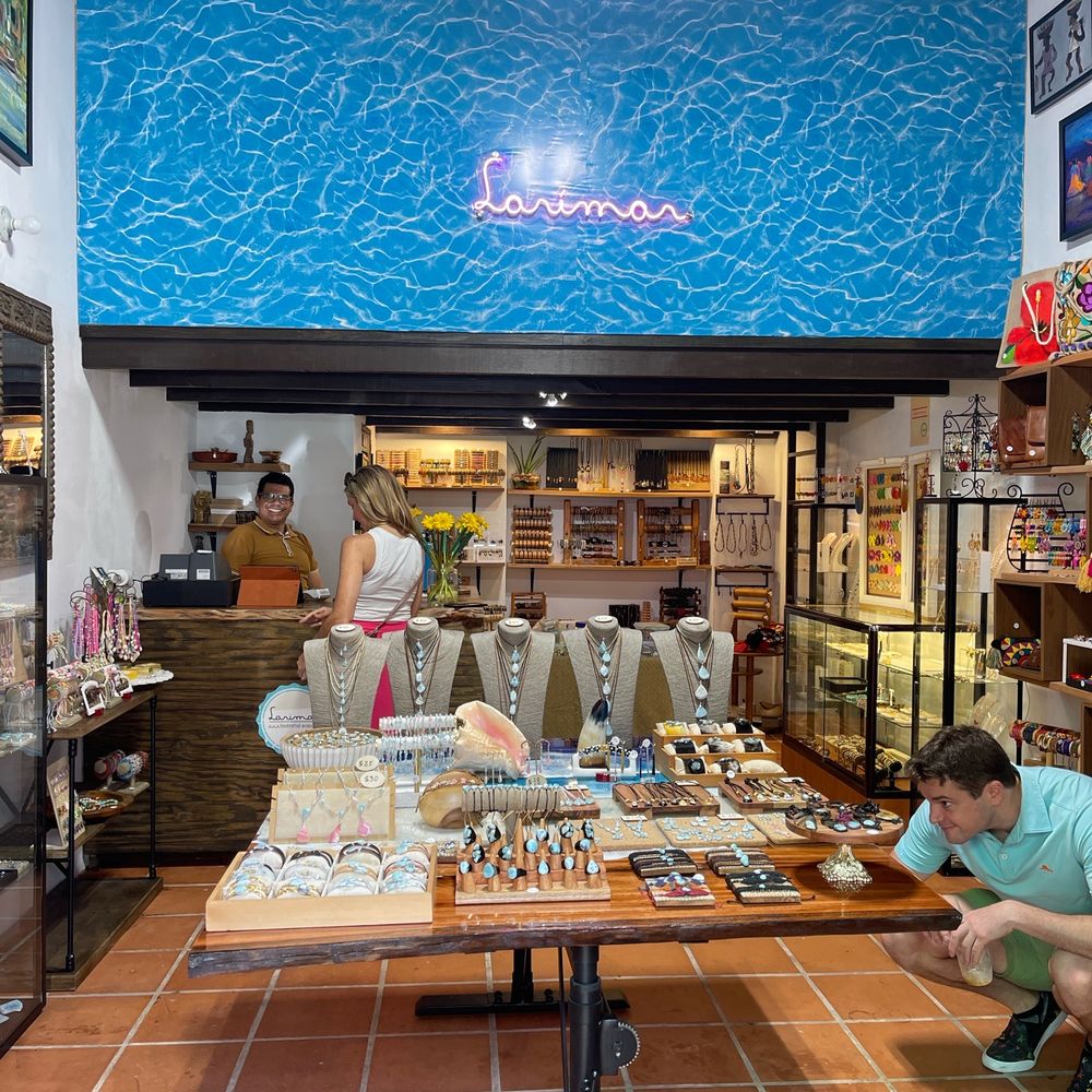 Larimar Handcrafted Accessories - Inside - Jewelry Near Me - San Juan, Puerto Rico