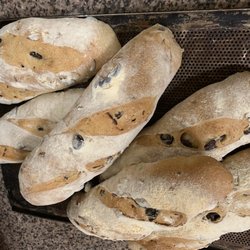 Salento - Pane con olive nere