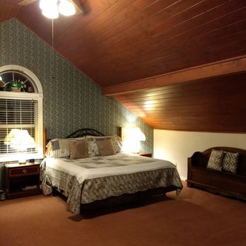 Grist Mill Inn Bed & Breakfast - Room 7 - Hotels Near Me - Monticello, Utah Grist Mill Inn Bed & Breakfast - Room 7 - Hotels Near Me - Monticello, Utah