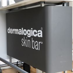 Absolute Precision Skin Care - Front desk
