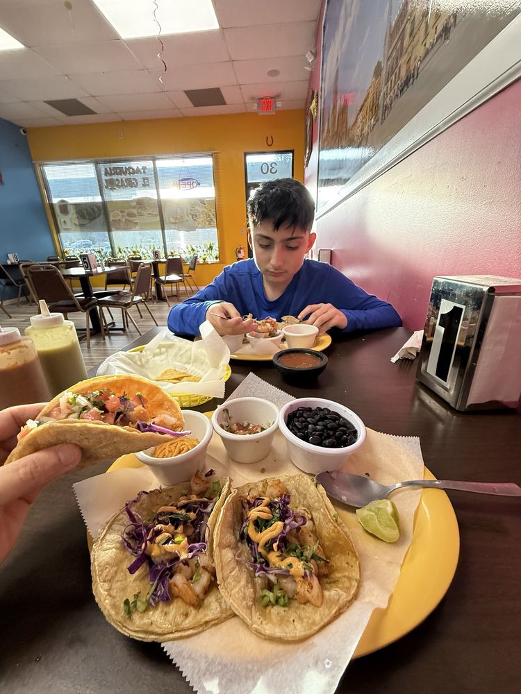 Food from Taqueria El Girasol