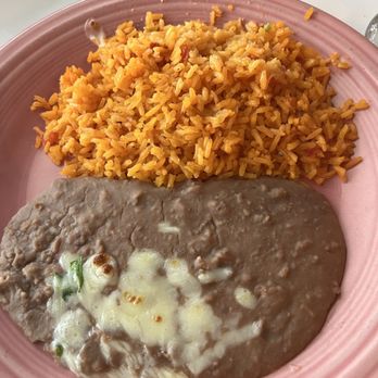 El Palenque - Side of Spanish rice and refried beans - Mexican Near Me - Eastlake, Ohio El Palenque - Side of Spanish rice and refried beans - Mexican Near Me - Eastlake, Ohio