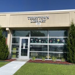 Exterior photo of Jefferson Parish Library - Gretna, Louisiana Exterior photo of Jefferson Parish Library - Gretna, Louisiana