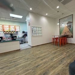 Tropical Smoothie Cafe - Inside
