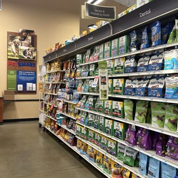 PetSmart - Pet Training Near Me - Van Nuys, California