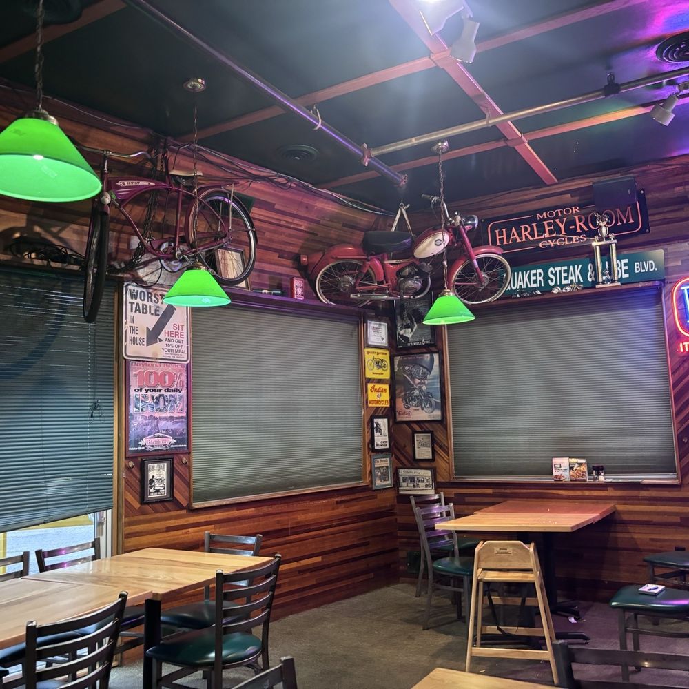 Quaker Steak & Lube - Steakhouses Near Me - Sharon, Pennsylvania