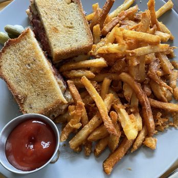 Nine-Ten - Reuben sandwich - Bars Near Me - La Jolla, California Nine-Ten - Reuben sandwich - Bars Near Me - La Jolla, California